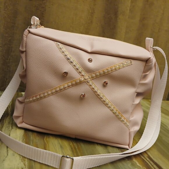 New Travel Sling Crossbody bag Pink Pebbled faux leather Peach rhinestone trim - Picture 6 of 12